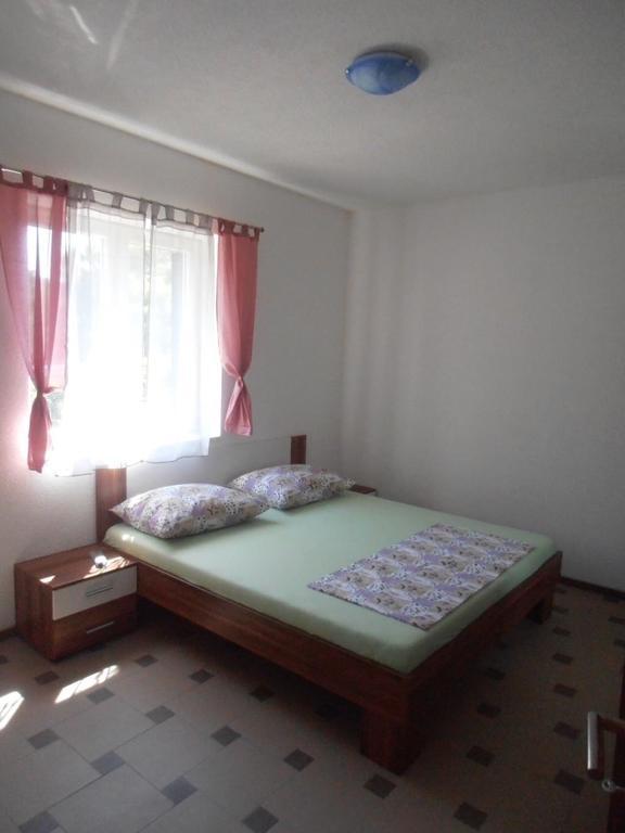 Apartment Afrika Макарска Стая снимка