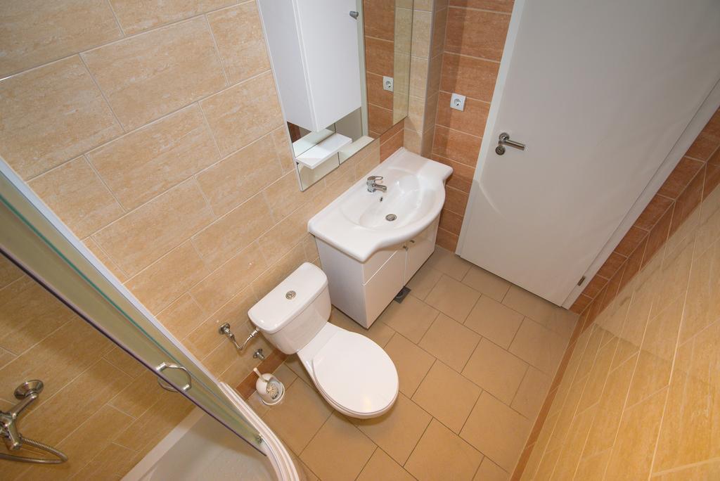 Apartment Afrika Макарска Екстериор снимка