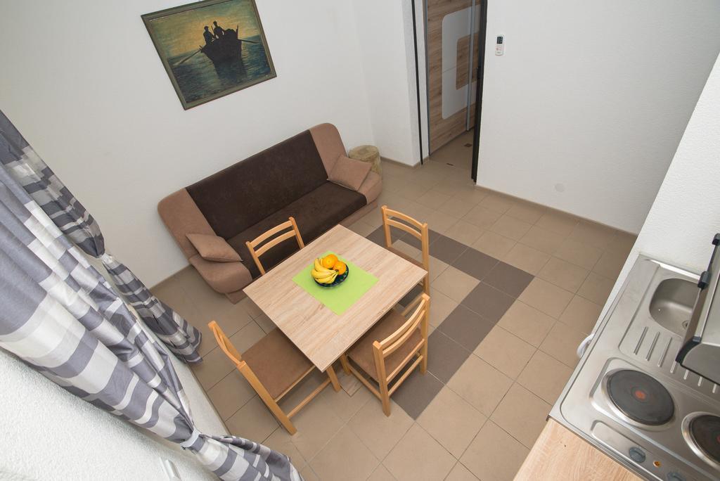 Apartment Afrika Макарска Екстериор снимка
