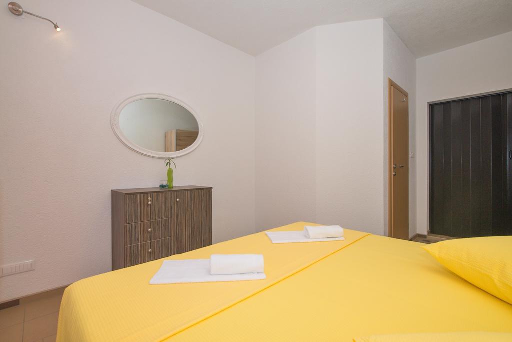 Apartment Afrika Макарска Екстериор снимка
