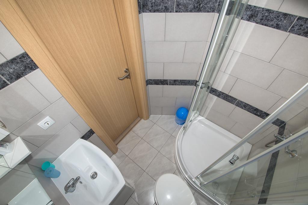 Apartment Afrika Макарска Екстериор снимка